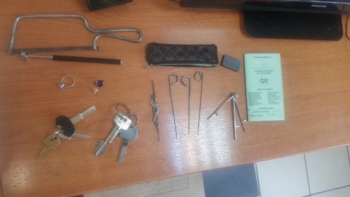 Με αυτά τα εργαλεία οι διαρρήκτες ανοίγουν όλες τις πόρτες (εικόνες)